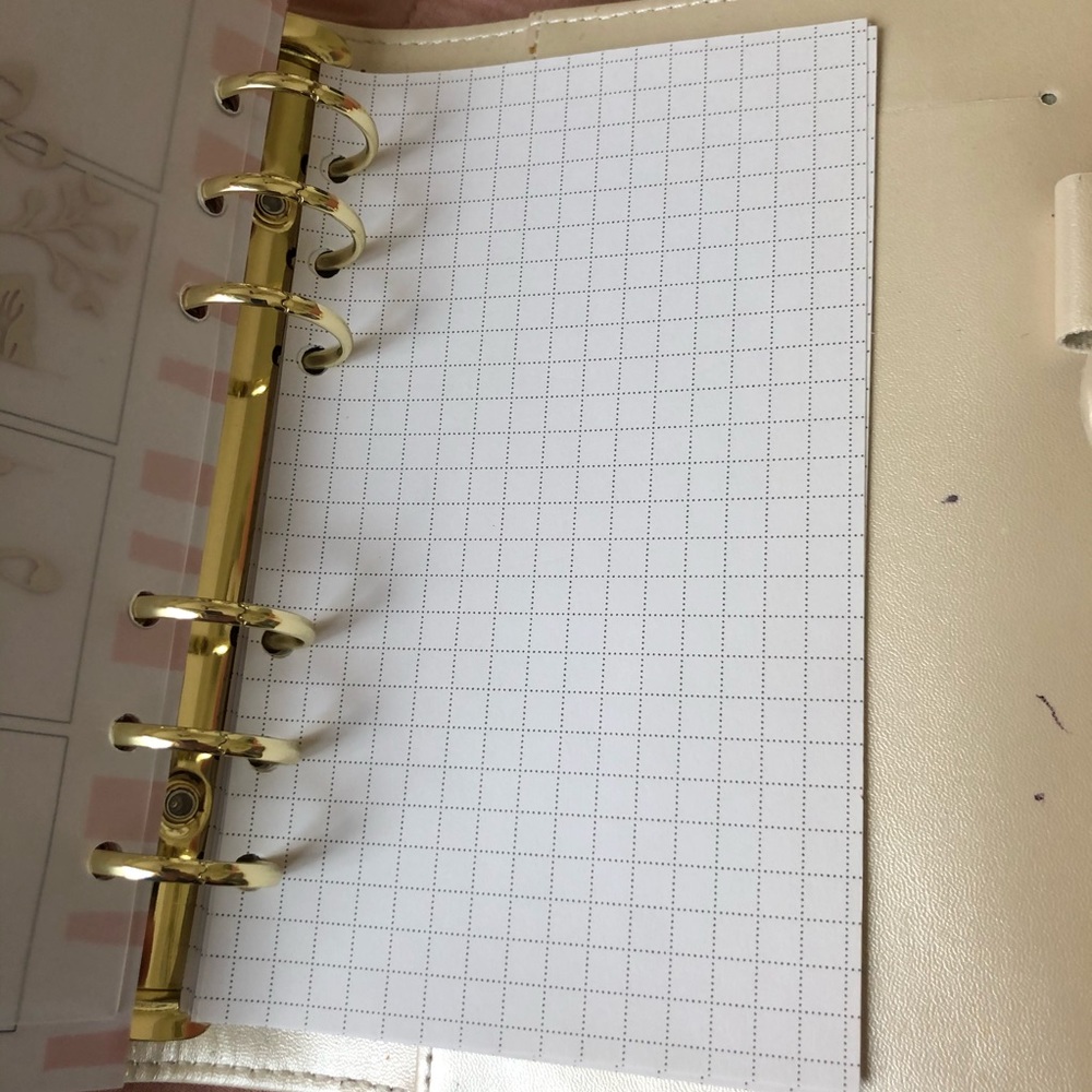 Customizable Wedding Planner - Picture 7 of 8